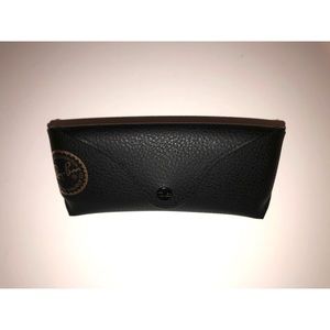 🦋SOLD🦋 NEW Ray-Ban Black Case & Cleaning Cloth
